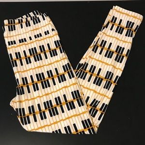 Lularoe OS Leggings - PIANO!